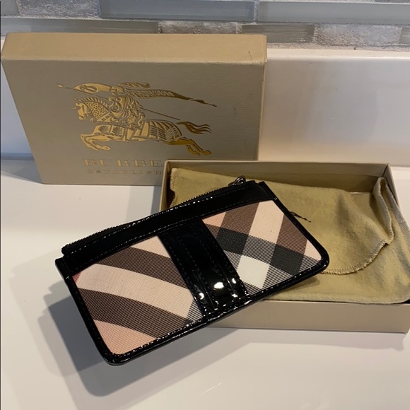 Burberry Nova Check Coin/Card Holder (zipper) - Picture 4 of 4